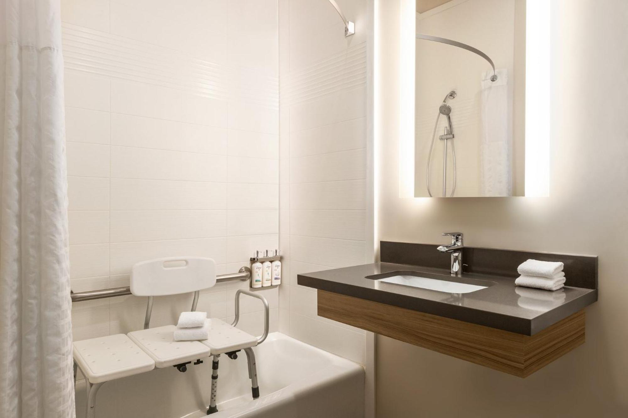 Candlewood Suites Harrisburg I-81 Hershey Area By Ihg Extérieur photo
